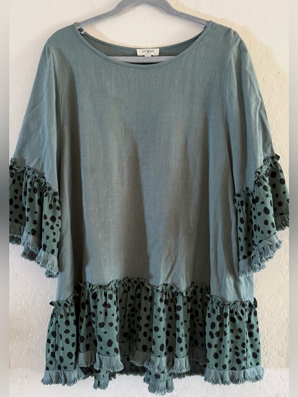 Umgee, large, linen/cotton blend, green Blouse with Patterned Ruffle sleeves